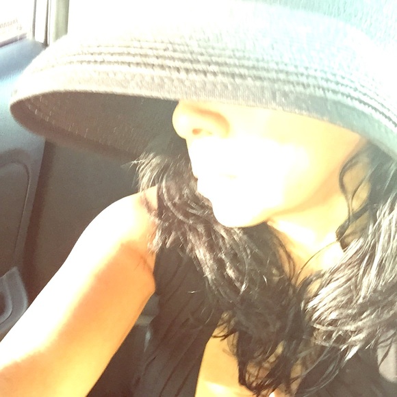 Meet your Posher, Gina - Picture 1 of 4